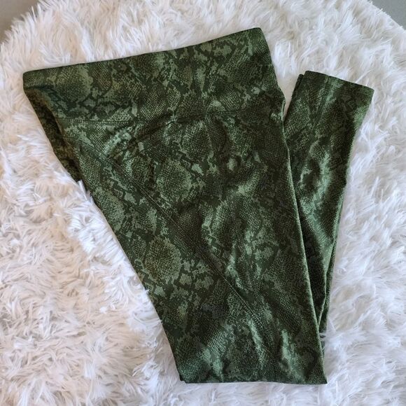 All in Motion High-Rise Leggings - Picture 5 of 9